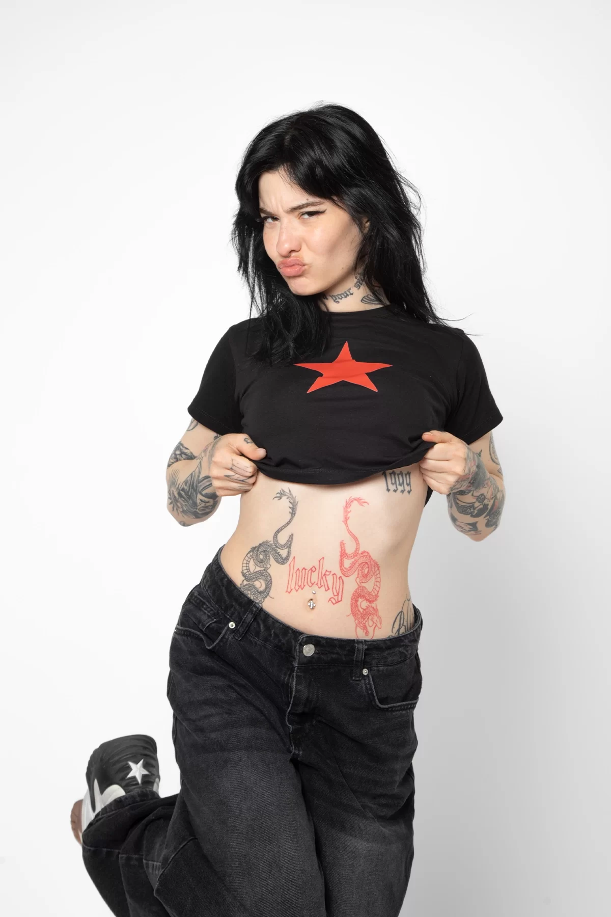 Red Star Baskılı Siyah Crop Top