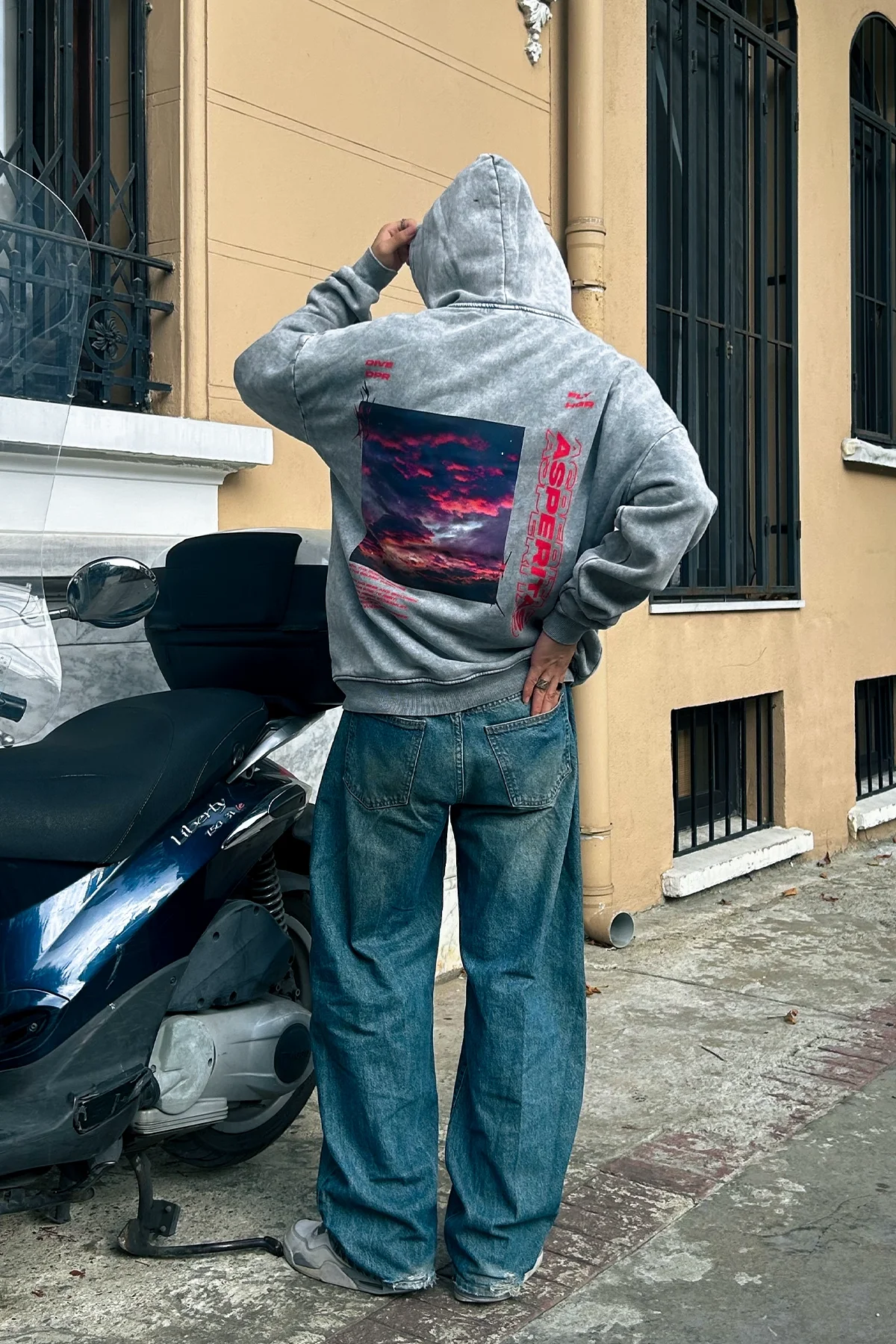 Yıkamalı Beyaz Asperitas Sırt Baskılı Oversize Unisex Hoodie