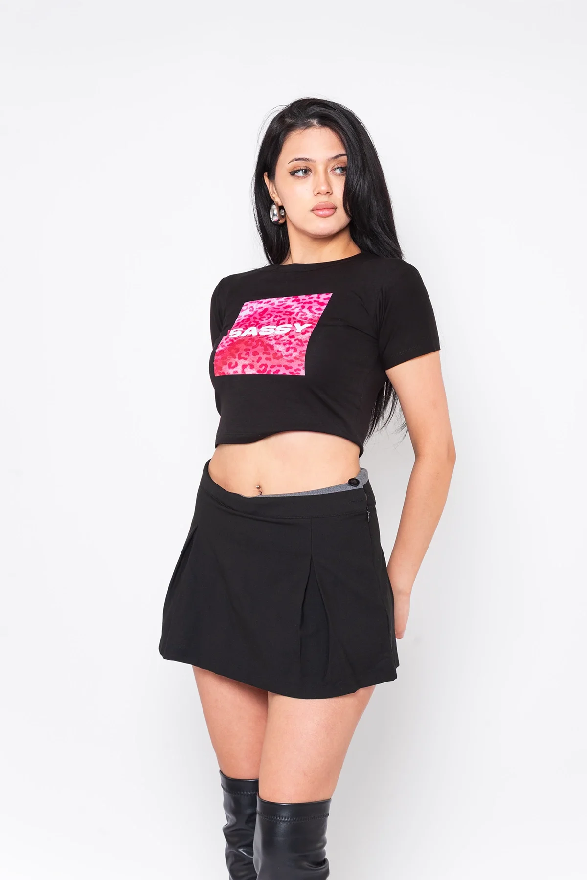 Sassy Baskılı Siyah Crop Top