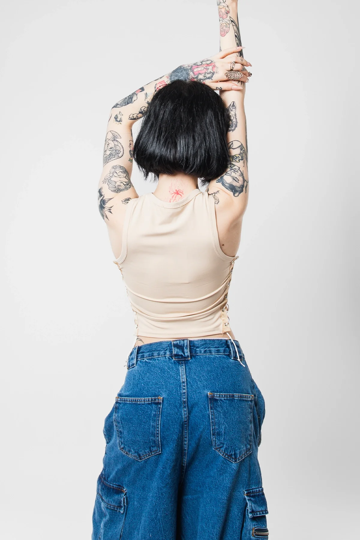 Star Nakış İşlemeli Yandan Bağlamalı Bej Crop Top