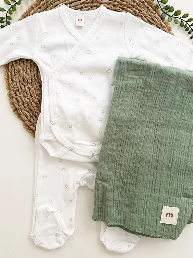 Yıldız Bulut Baskılı Battaniyeli Kruvaze Body