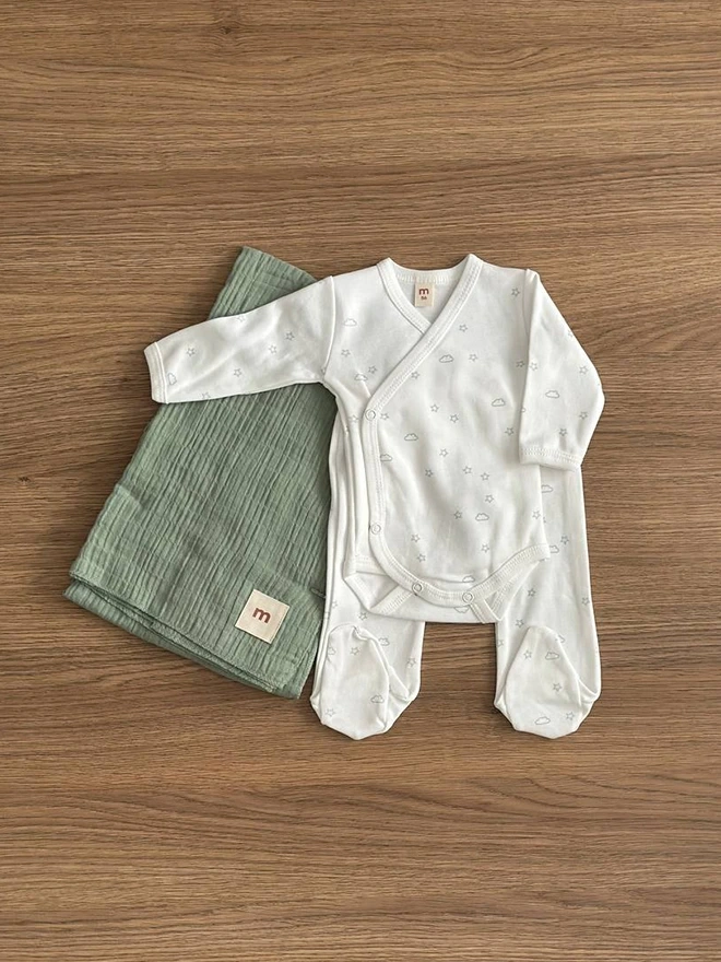 Yıldız Bulut Baskılı Battaniyeli Kruvaze Body