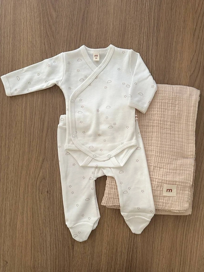 Yıldız Bulut Baskılı Battaniyeli Kruvaze Body