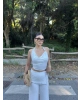 Beyaz Tokalı Degaje Yaka Crop