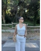 Beyaz Tokalı Degaje Yaka Crop