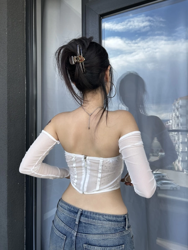 Beyaz Straplez Taşlı Crop