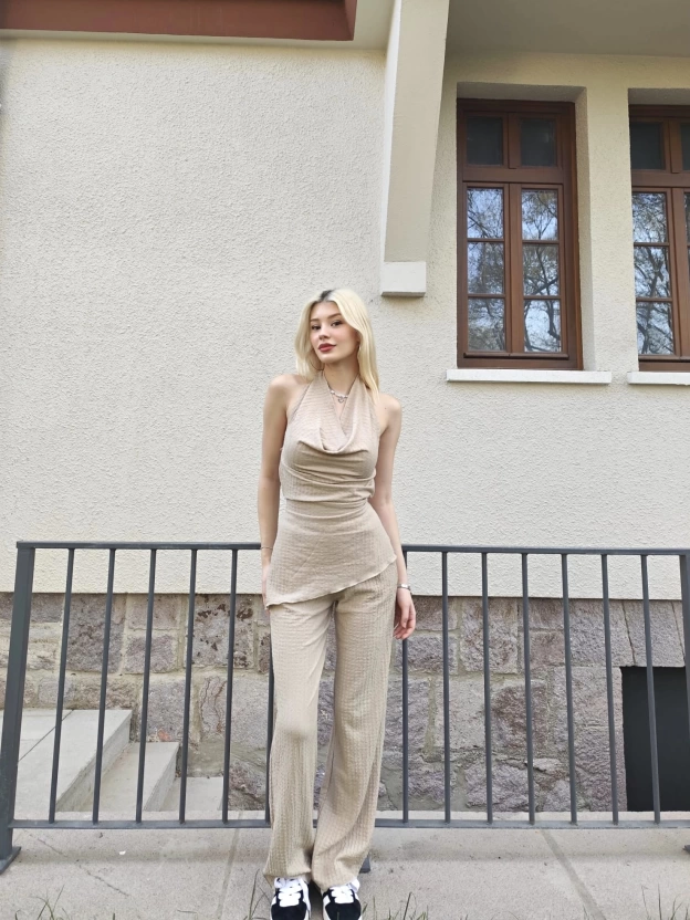 Bej Degaje Yaka Sırt Detay İkili Takım