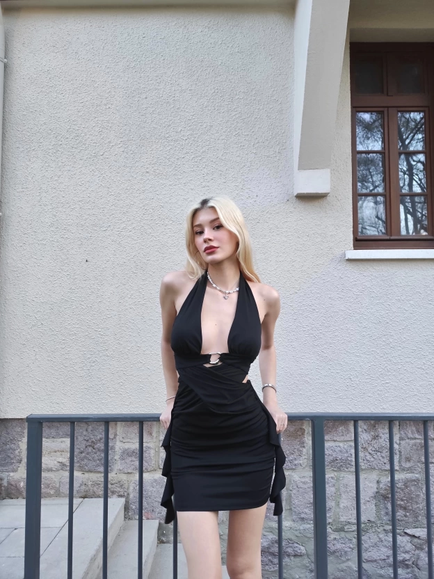 Siyah Halka Detay Bağlamalı Tasarım Elbise