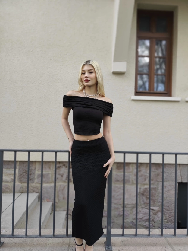 Siyah Madonna Yaka Bürümcük Etek Takım