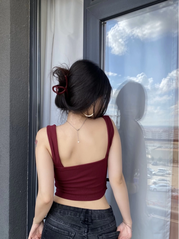 Bordo Fiyonk Detay Tasarım Crop Bluz