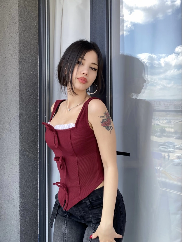 Bordo Fiyonk Detay Tasarım Crop Bluz