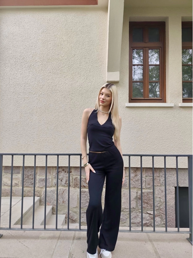 Siyah Boyundan Bağlamalı Bürümcük Alt Üst Takım