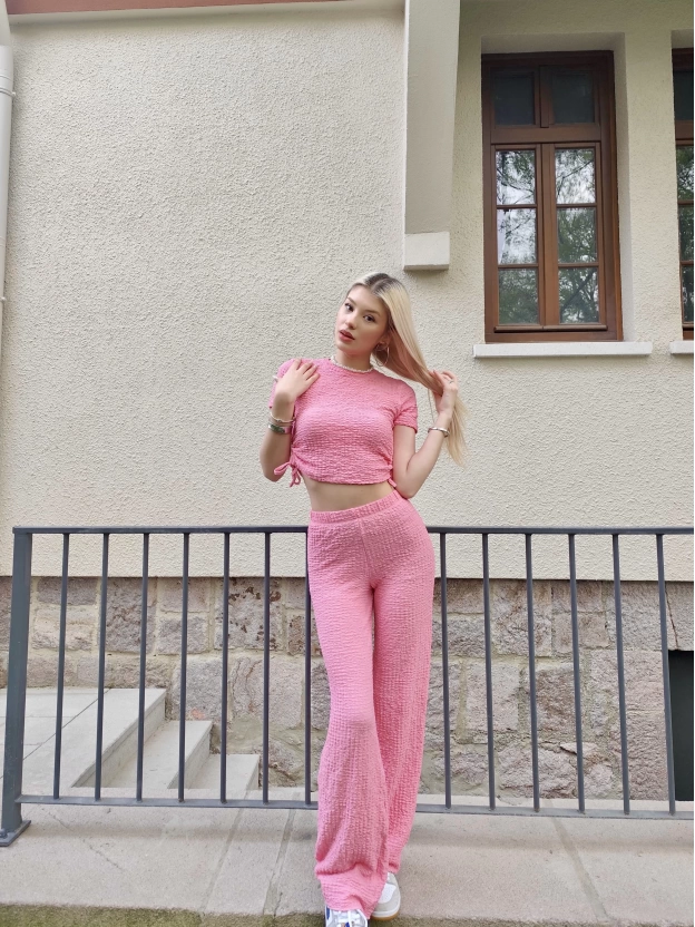 Pembe Büzgü Detay Bürümcük Alt Üst Takım
