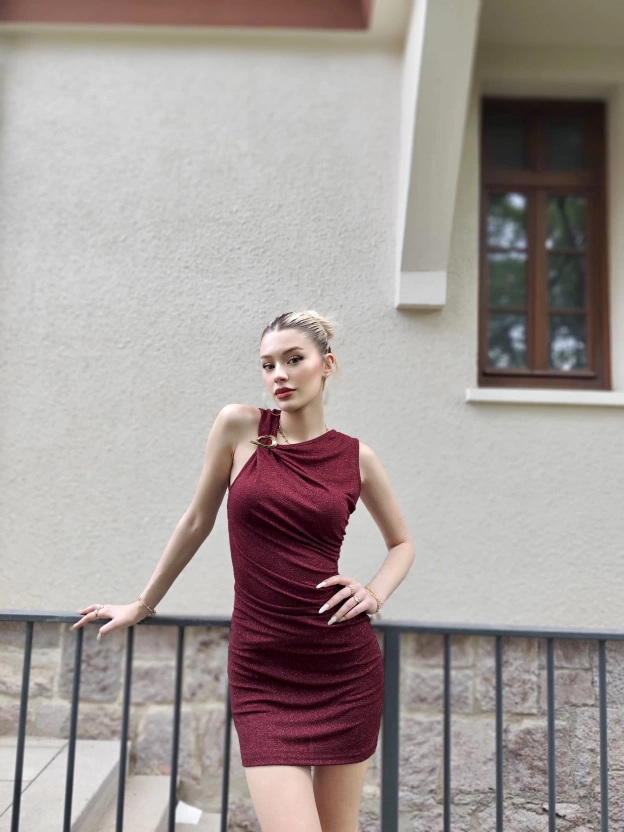 Bordo Toka Detay Kısa Simli Elbise