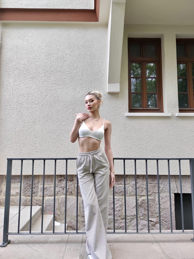 Kahve Çizgili Beli Lastikli Pantolon