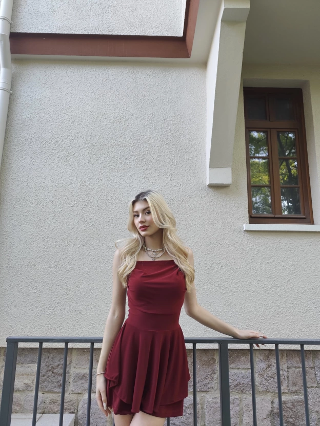 Bordo Askılı Şortlu Elbise