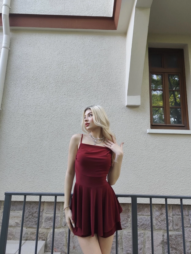 Bordo Askılı Şortlu Elbise