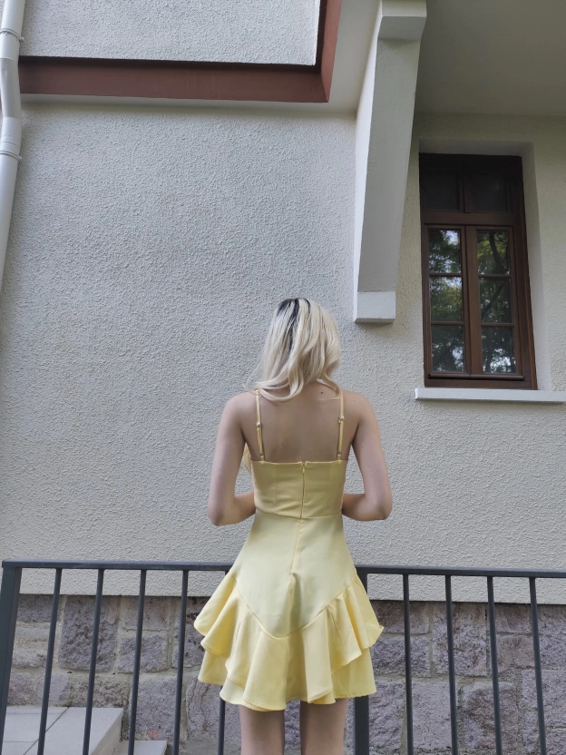 Sarı Askılı Prenses Elbise