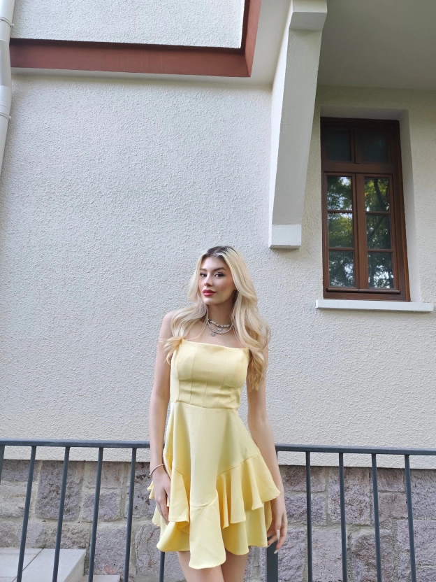 Sarı Askılı Prenses Elbise