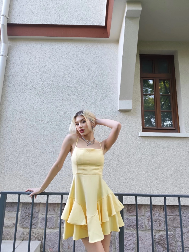Sarı Askılı Prenses Elbise