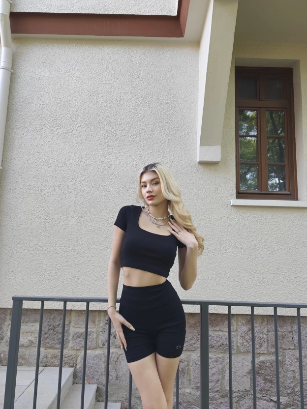 Siyah Kısa Kollu Tayt Takım