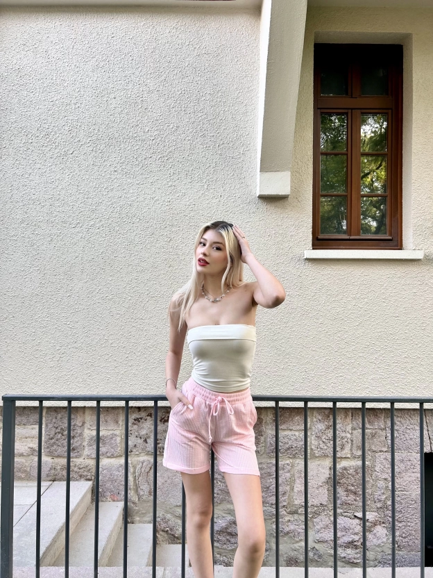 Pembe Çizgili Şort