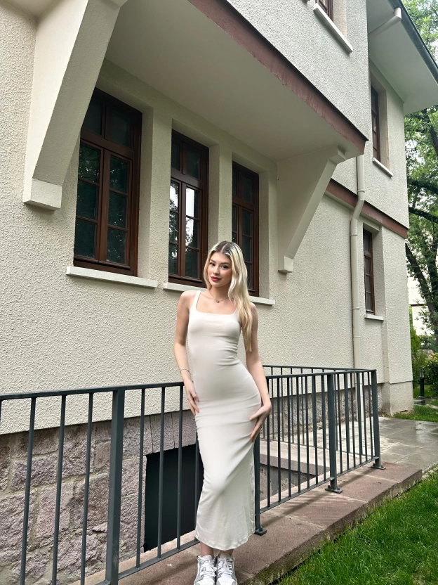 Bej Kare Yaka Uzun Basic Elbise