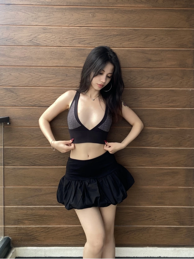 Siyah Şortlu Balon Etek