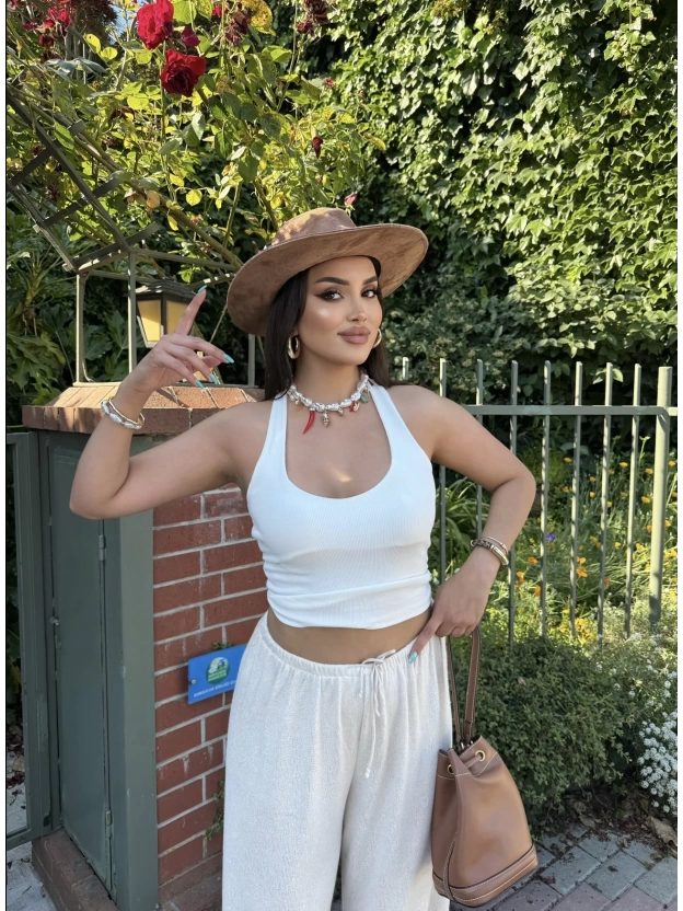 Beyaz Boyundan Geçirmeli Fitilli Crop