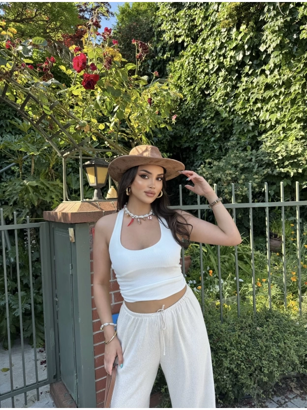 Beyaz Boyundan Geçirmeli Fitilli Crop