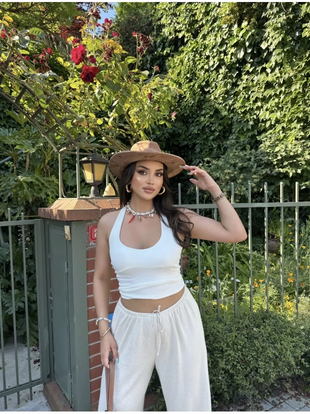 Beyaz Boyundan Geçirmeli Fitilli Crop