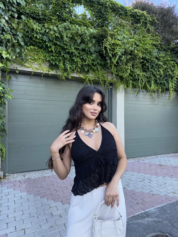 Siyah Askılı Dantel Detay Büstiyer