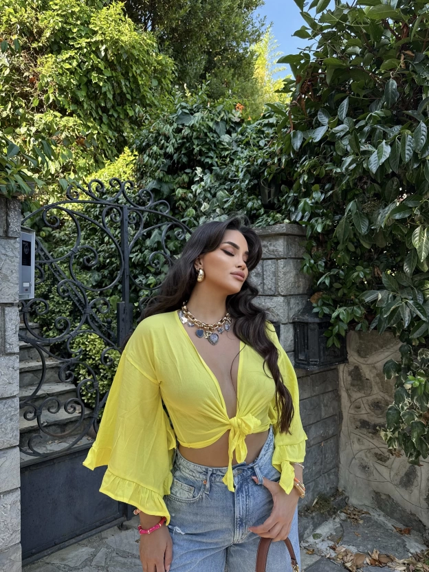 Sarı Bağlamalı Crop Bluz