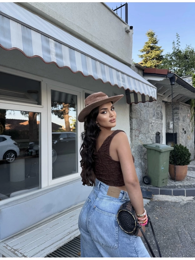 Kahverengi Tek Omuz Dantel Detay Crop