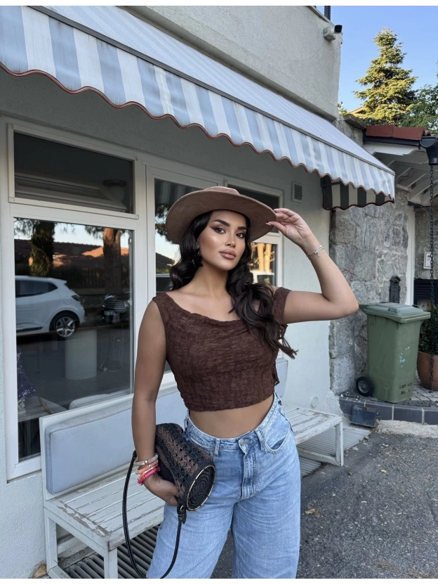 Kahverengi Tek Omuz Dantel Detay Crop