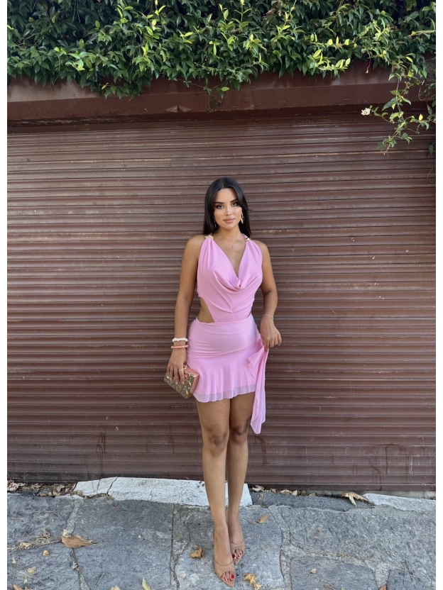 Pembe Degaje Yaka Tasarım Aksesuarlı Elbise