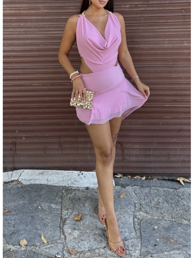 Pembe Degaje Yaka Tasarım Aksesuarlı Elbise