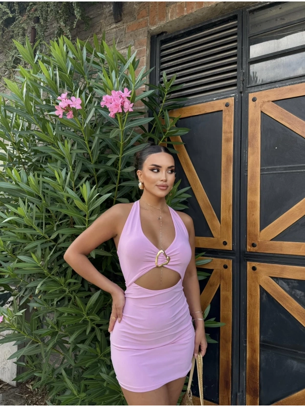 Pembe Boyundan Geçirmeli Tokalı Mini Elbise