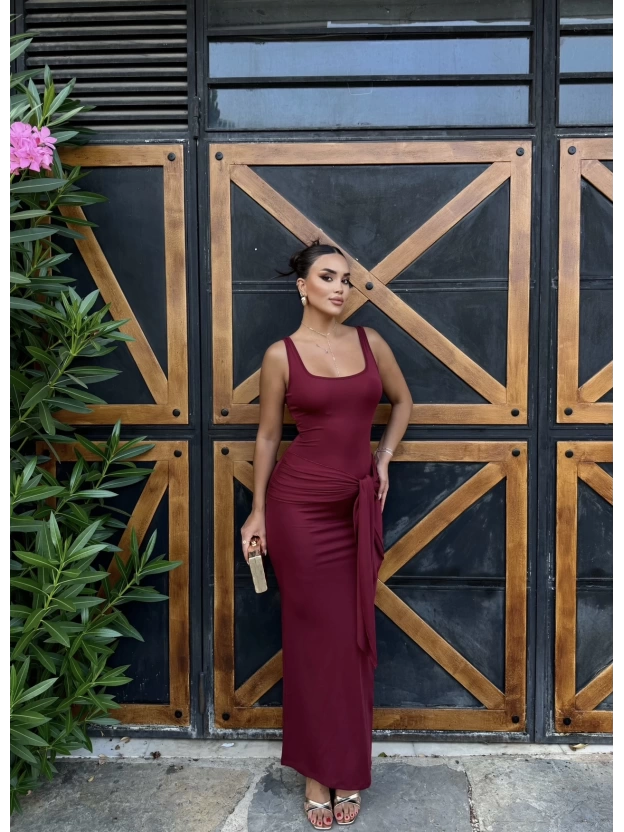 Bordo Kare Yaka Tasarım Uzun Elbise