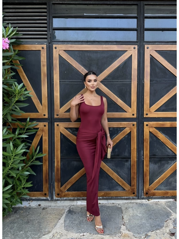 Bordo Kare Yaka Tasarım Uzun Elbise