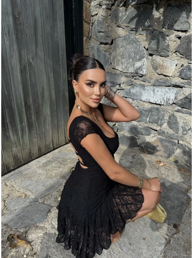 Siyah Sırt Bağlamalı Dantel Mini Elbise