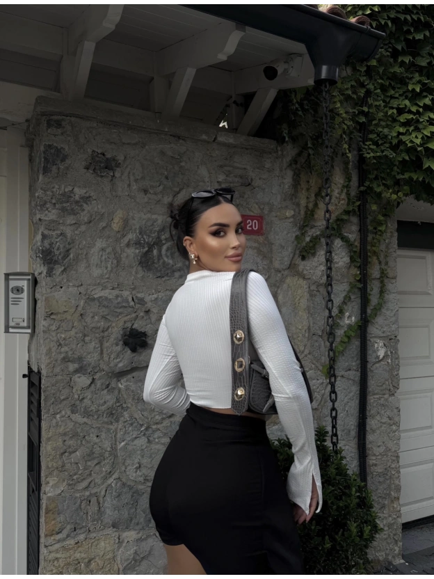 Beyaz Yumoş Tasarım Crop