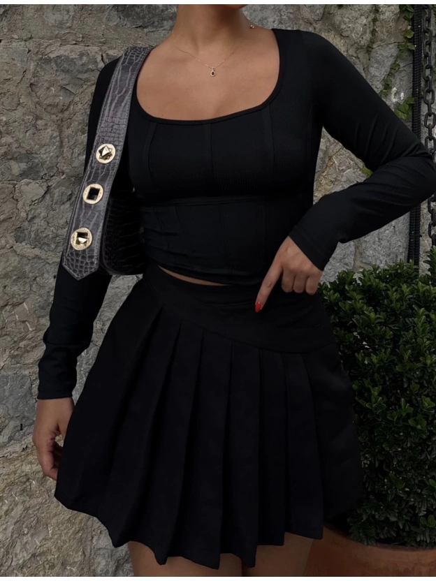 Siyah Korse Detay Basic Crop