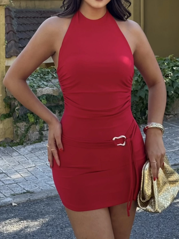 Kırmızı Boyundan Bağlamalı Bel Aksesuarlı Mini Elbise