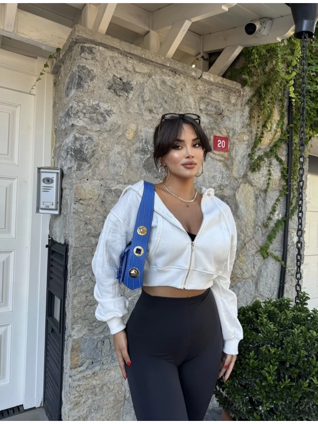 Beyaz Fermuarlı Crop Hırka