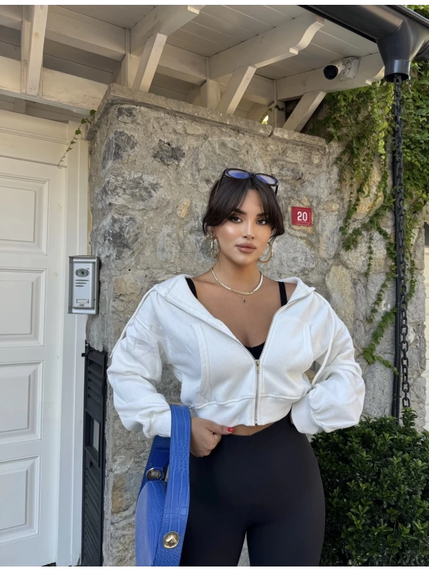 Beyaz Fermuarlı Crop Hırka