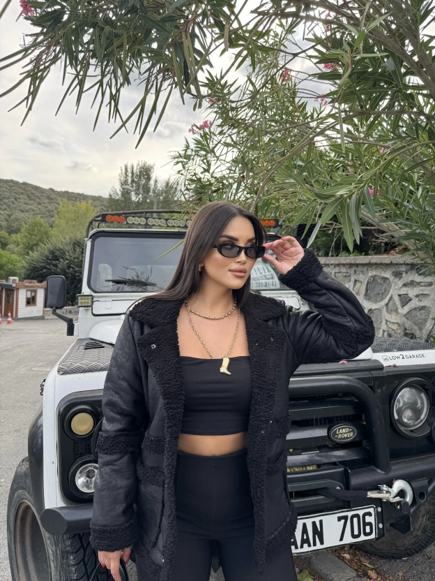 Siyah Kürk Detay Oversize Kaban