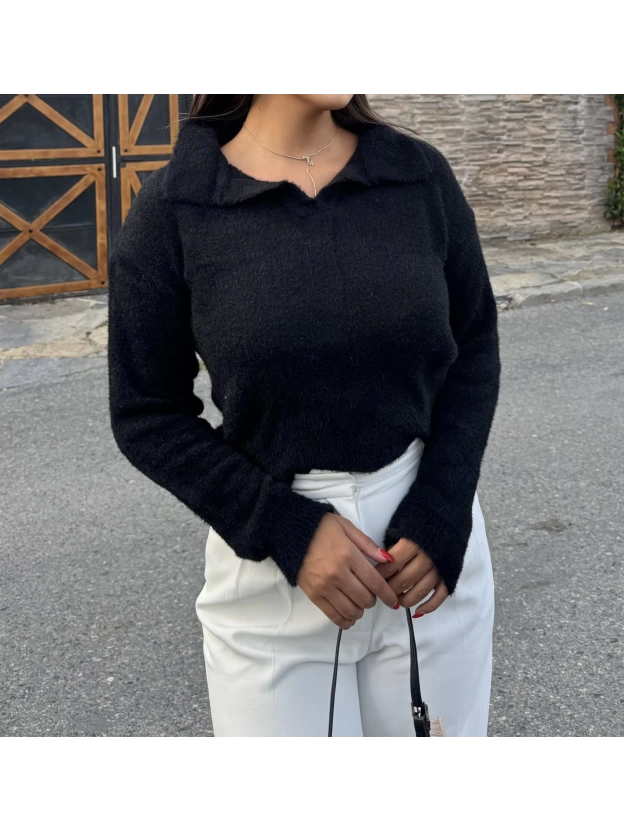 Siyah Polo Yaka Yumoş Kazak