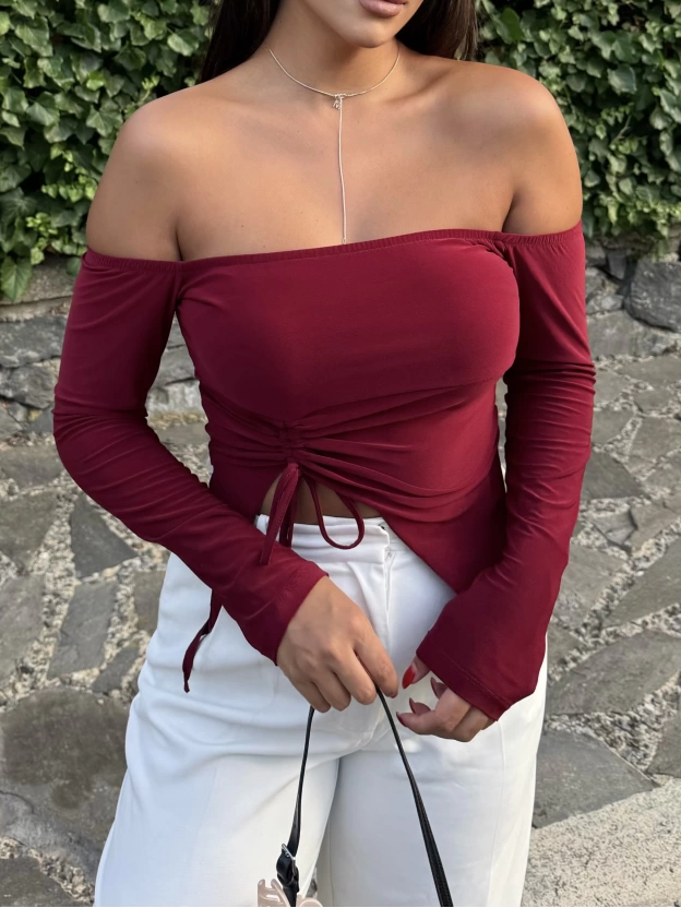 Bordo Madonna Yaka Büzgülü Crop