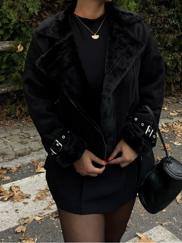 Siyah Süet Detay İçi Peluş Mont